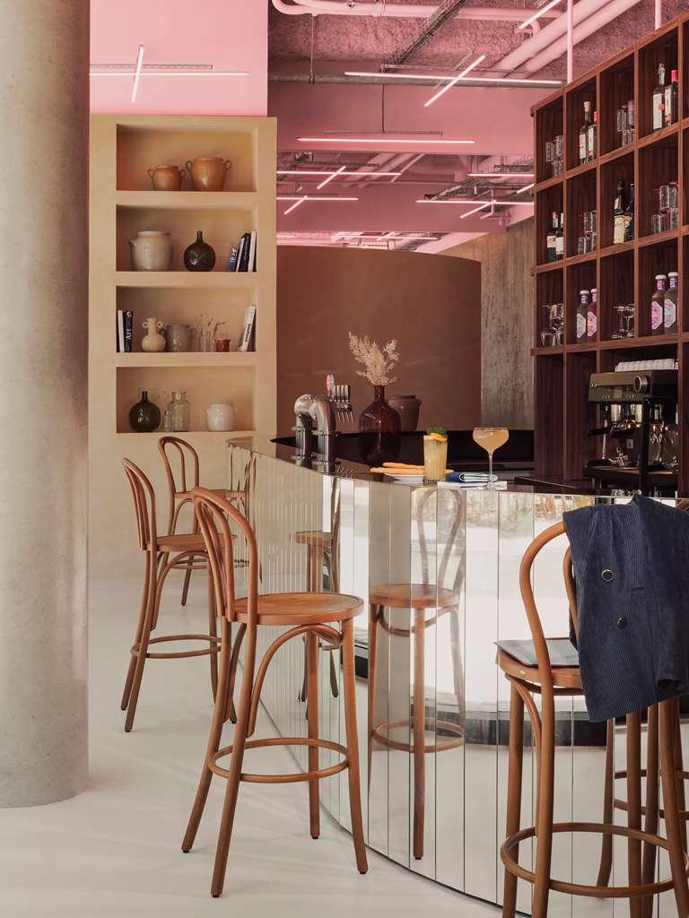 Okko Hotels Paris La Defense 낭테르 레스토랑 사진