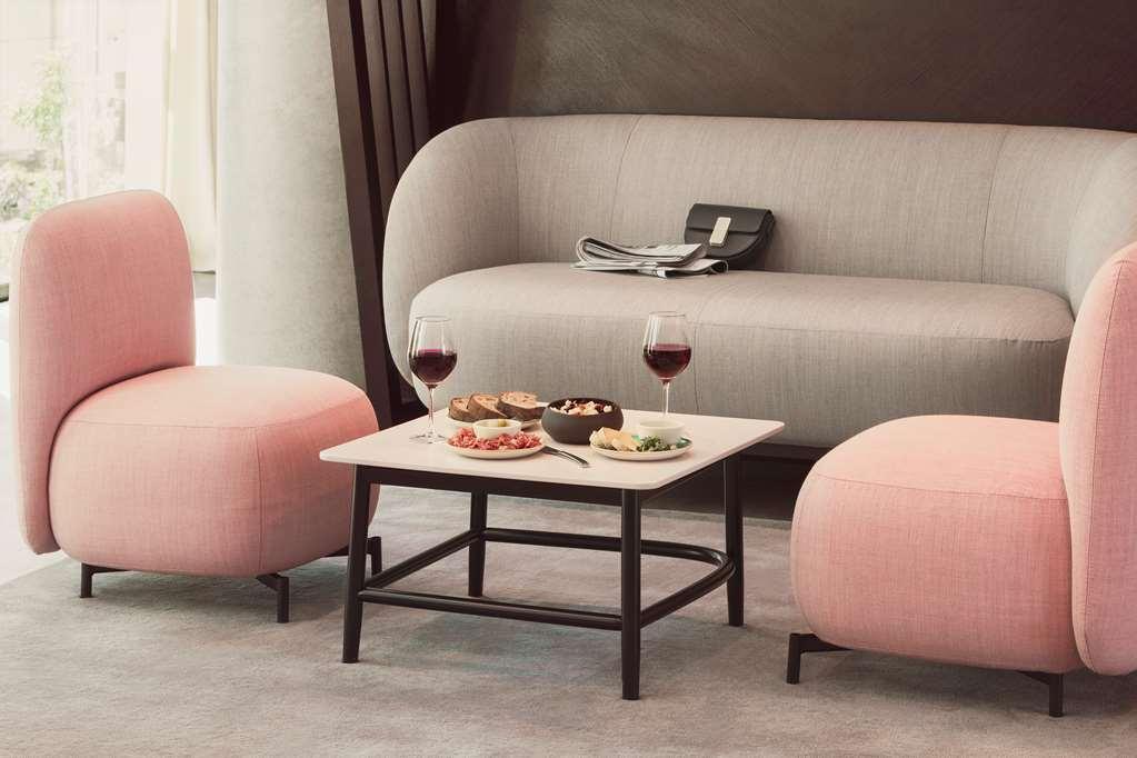 Okko Hotels Paris La Defense 낭테르 레스토랑 사진